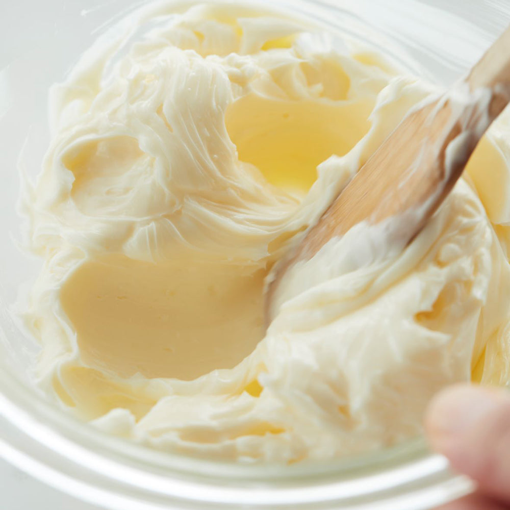 【ギフトカード】カルピス特撰バター(謹製レーズン・バター120g・有塩450g)食べ比べ