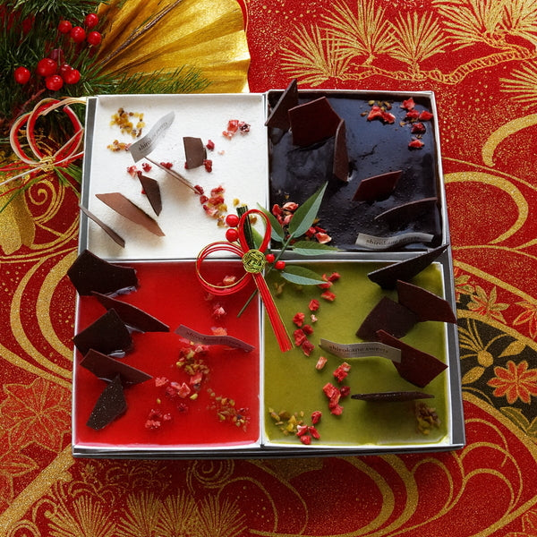 shirokane sweet TOKYO スクエアスイーツおせち 4種Mixスイーツアソート
(ムースフロマージュ、ミロワールフランボワーズ、ミロワールショコラ、ミロワールピスターシュ)