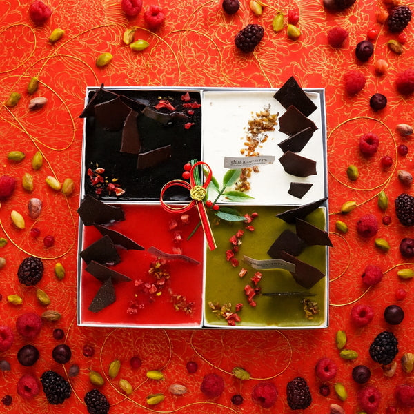 shirokane sweet TOKYO スクエアスイーツおせち 4種Mixスイーツアソート
(ドゥーブルフロマージュ、ミロワールフランボワーズ、ミロワールショコラ、ミロワールピスターシュ)