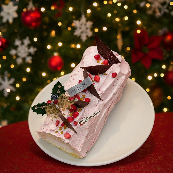 shirokane sweets TOKYO　白金ブッシュドノエル（苺）