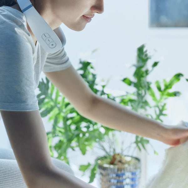 AiMY NECK MASSAGER　ネックマッサージャー（ホワイト）