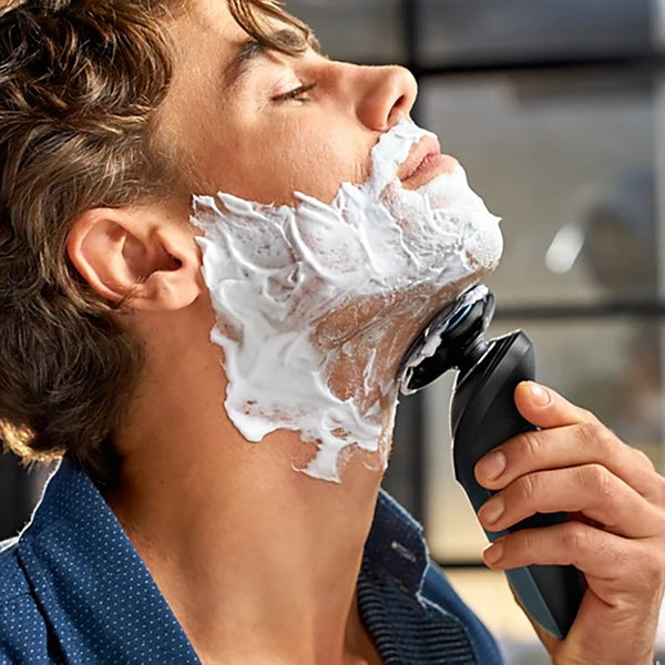 フィリップス Shaver series 7000　ウェット＆ドライ電気シェーバー