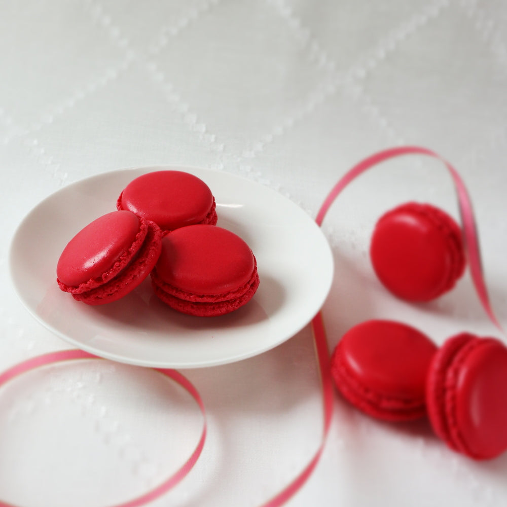 【ギフトカード】1802年パリ創業　ダロワイヨ　あまおうのマカロン 9個