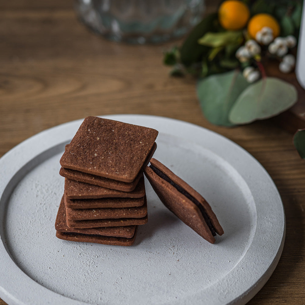 【ギフトカード】表参道 はちみつ専門店 「MY HONEY」 ハニーショコラサンドリープ12個入