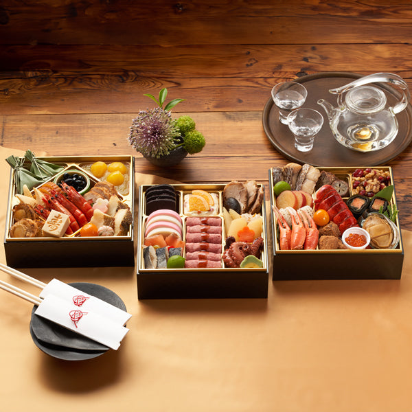 【2026年おせち予約】オイシックス和洋三段重　上慶梅(41品目/3-4人前)