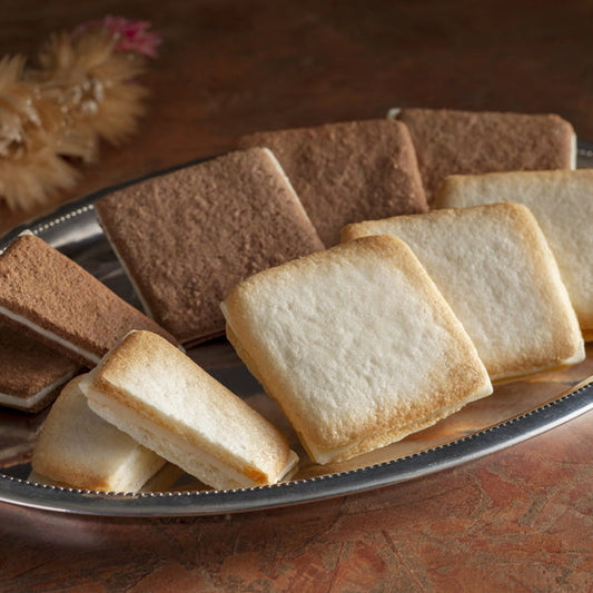 【お歳暮熨斗】銀座京橋 レ ロジェ エギュスキロール 銀座ラングドシャア
ソート