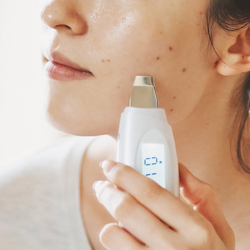 【ギフトカード】FESTINO(フェスティノ) 充電式 フェイシャル EMSピーリング ホワイト