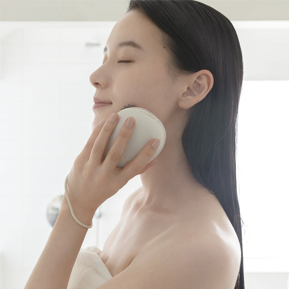 【ギフトカード】FESTINO(フェスティノ) 充電式 EMSヘッドスパ ミニ ホワイト