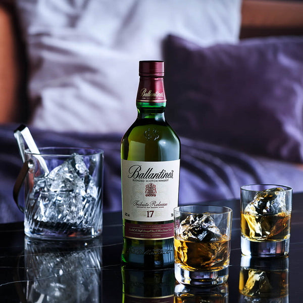 1827年創業スコッチウイスキー　バランタイン 17年　トリビュートリリース　700ml（3本）