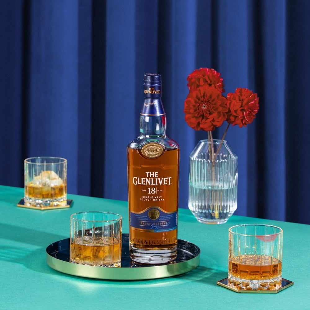 【ギフトカード】1824年創業スコッチ・ウイスキー ザ・グレンリベット  18年 箱入 700ml