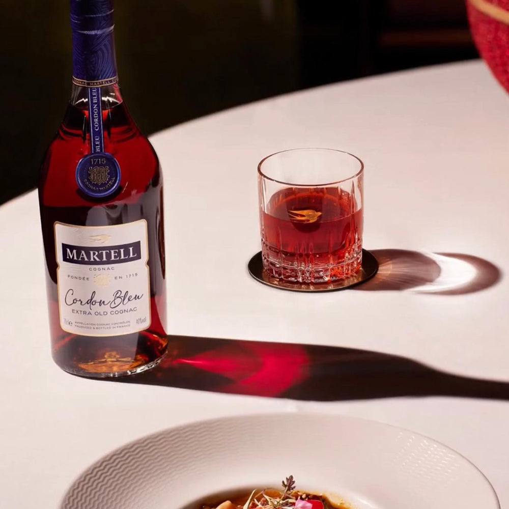 【ギフトカード】1715年創業コニャック マーテル コルドンブルー 箱入 700ml 2本